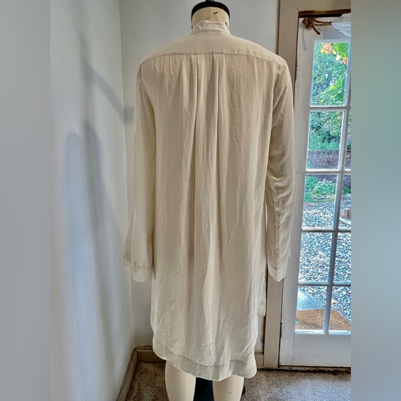 Donna Karan Button Down Sleepshirt. - Picture 3 of 6